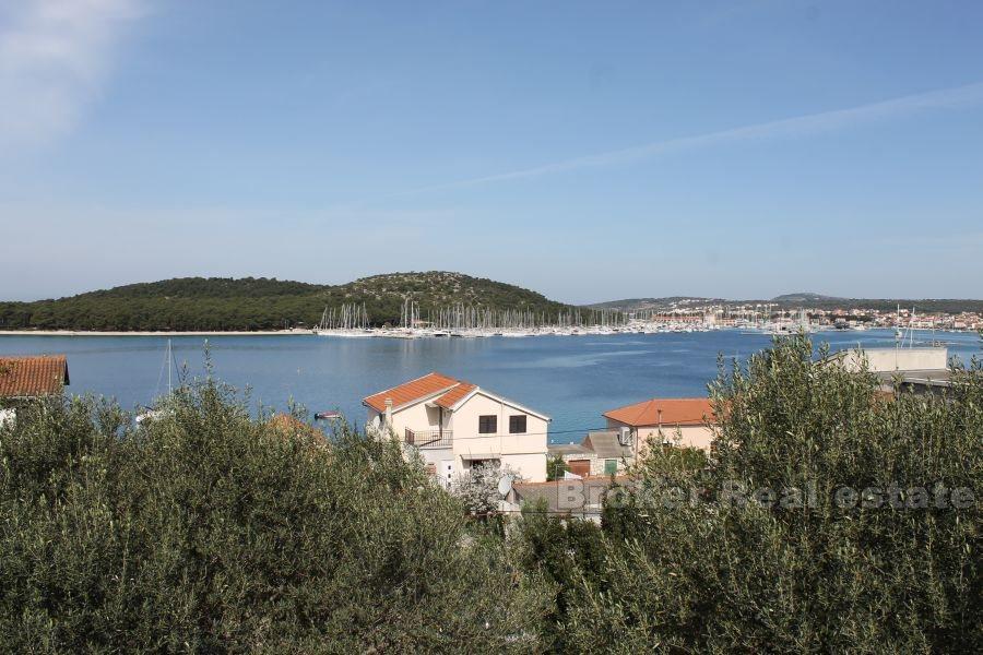 Рогозница, современная вилла с бассейном