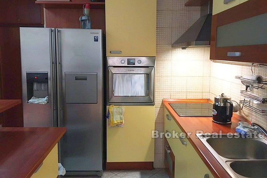 Split, Pujanke, komfortní třípokojový byt 99m2