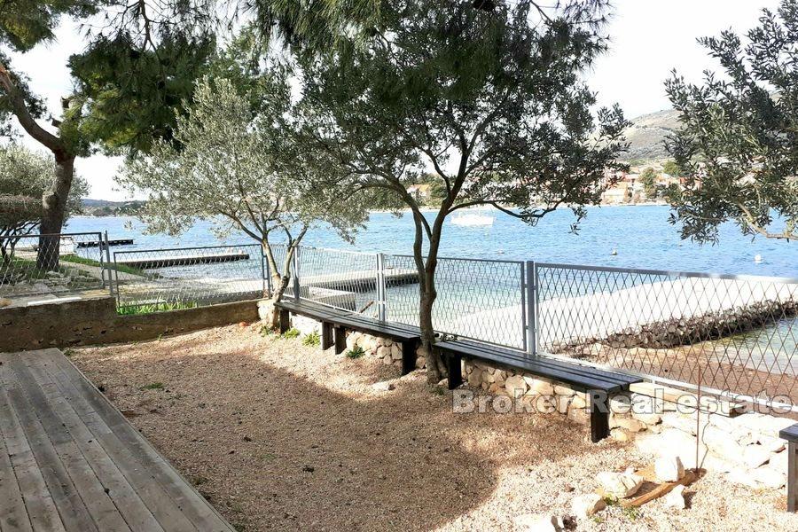 I nærheten av Primosten, første land til sjøen