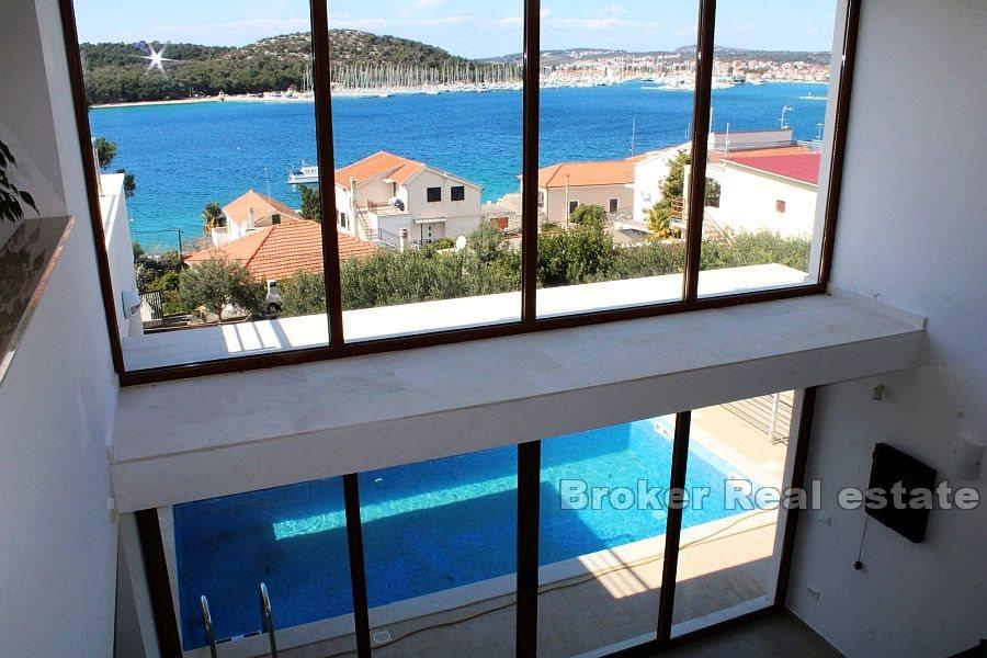 Rogoznica, modern villa med pool