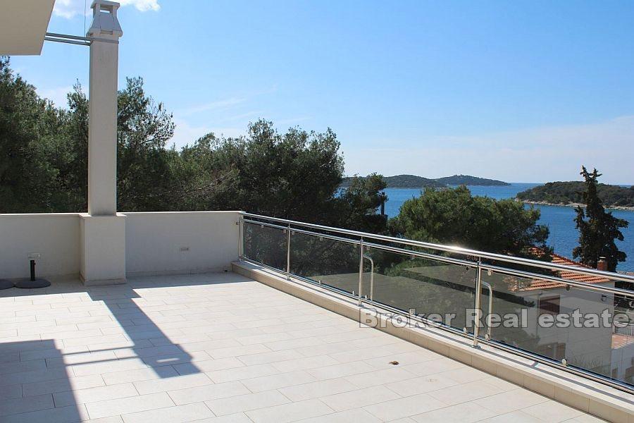 Rogoznica, modern villa med pool