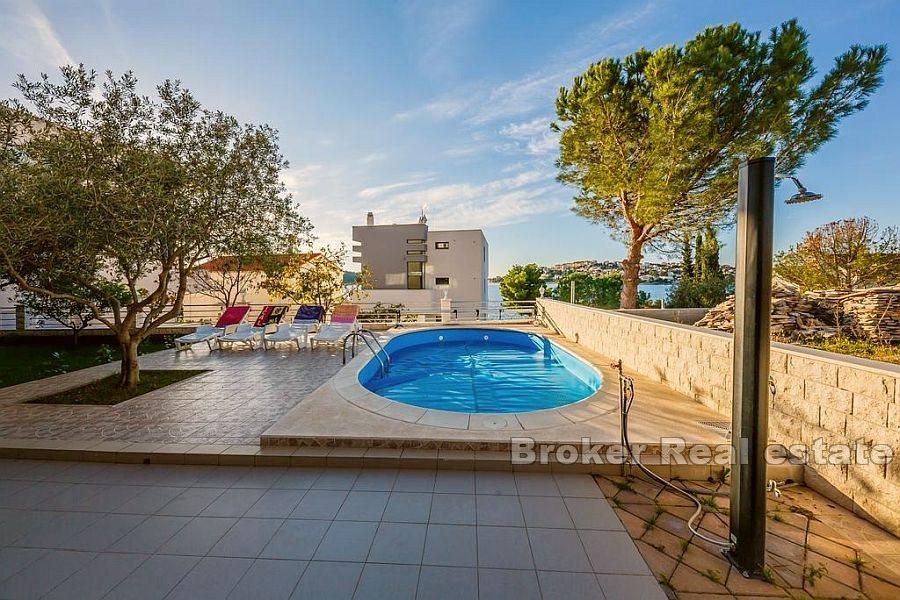 Rogoznica - Apartmánový dom v blízkosti mora