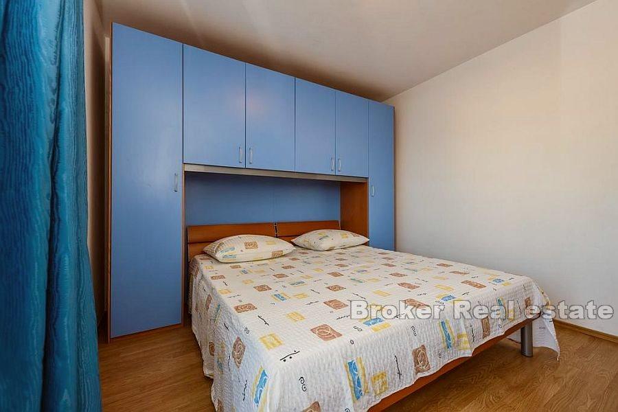 Rogoznica - Apartmánový dom v blízkosti mora
