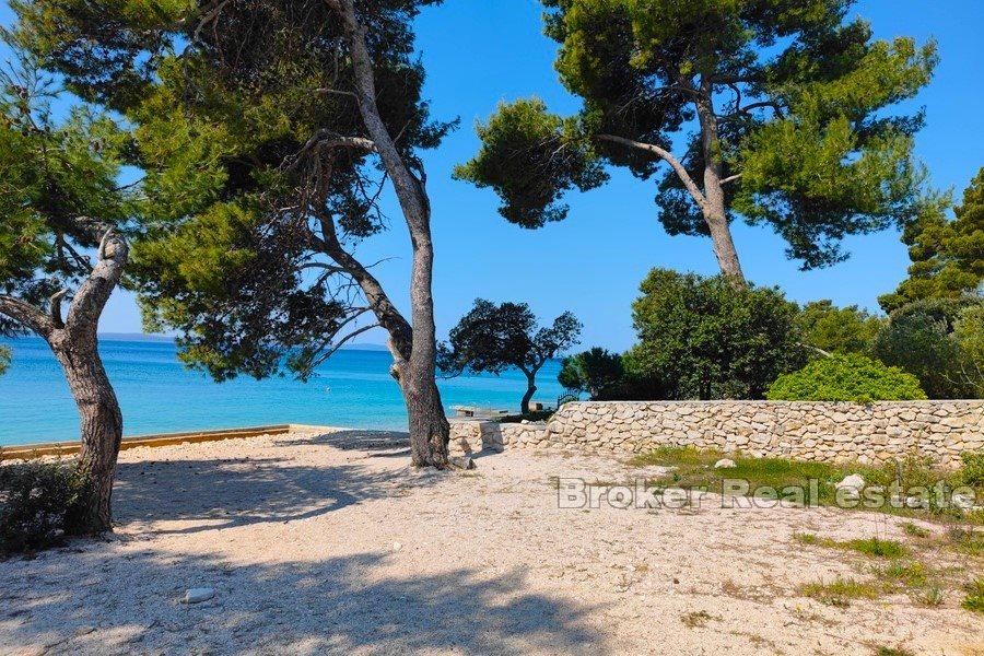 Zadar - Willa w budowie, pierwszy rząd do morza