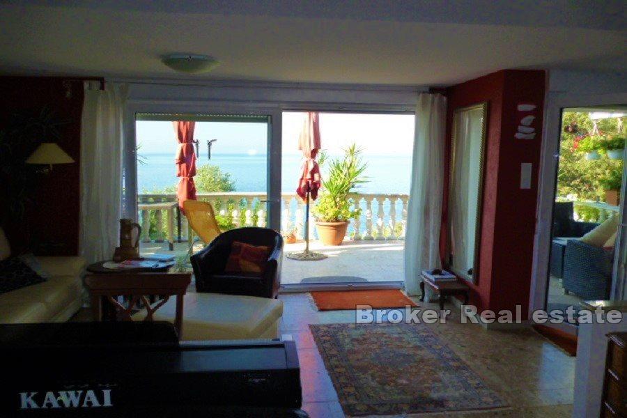 Wyspa Pag - Dom w pierwszym rzędzie do morza