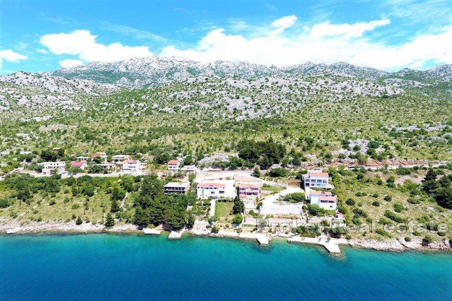 Недалеко от Задара - Вилла в первом ряду от моря