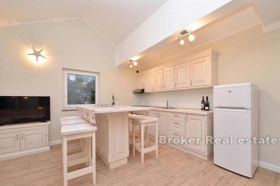 Wyspa Pag - Nowo wybudowana willa, pierwszy rząd do morza