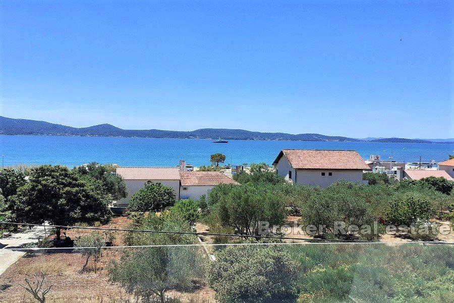 Nära Zadar - Nybyggd lägenhetsbyggnad med havsutsikt
