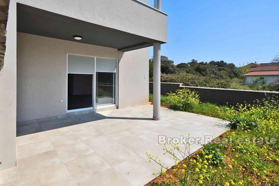 Blisko Zadaru - Nowo wybudowany apartamentowiec z widokiem na morze