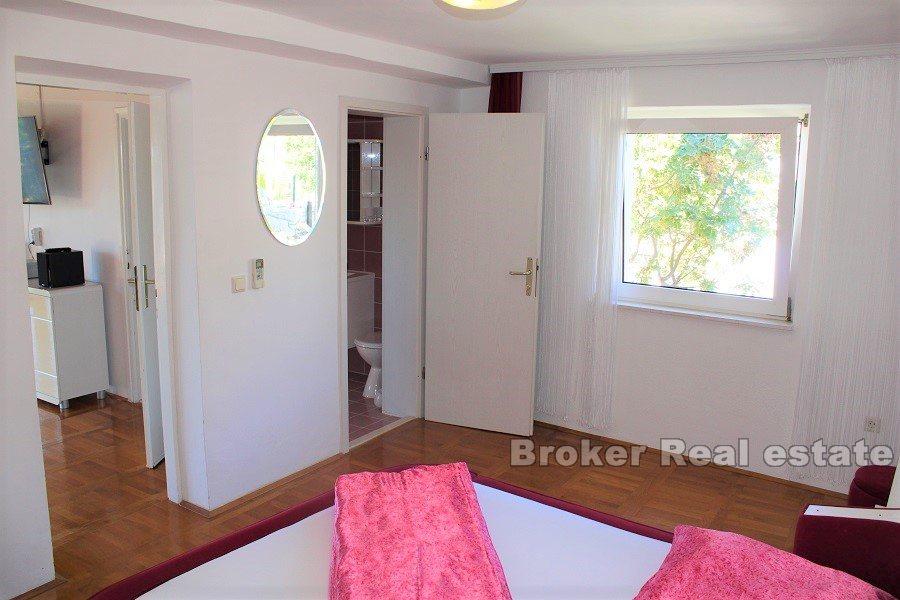 Primosten - Hus i første rad til sjøen