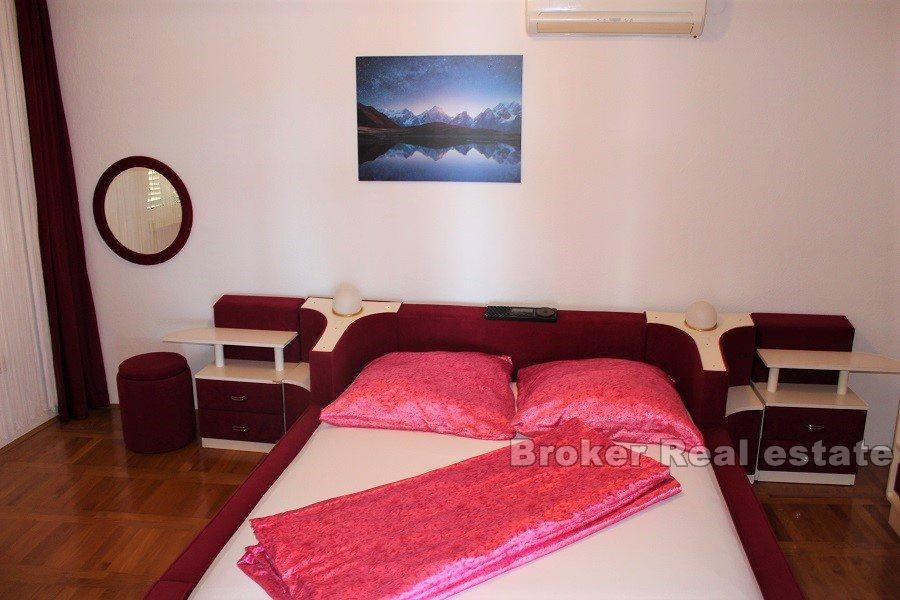 Primosten - Hus i første rad til sjøen