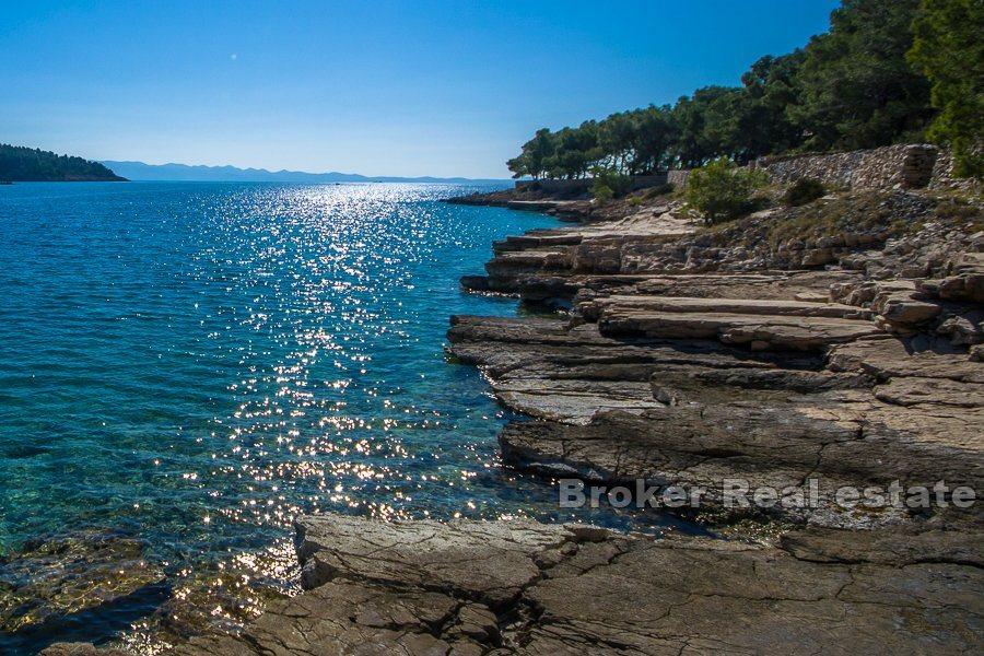 Insel Brac - Baugrundstück in erster Reihe zum Meer