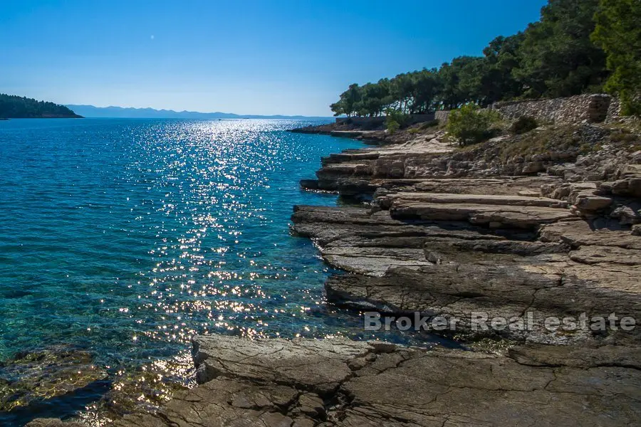 Insel Brac - Baugrundstück in erster Reihe zum Meer
