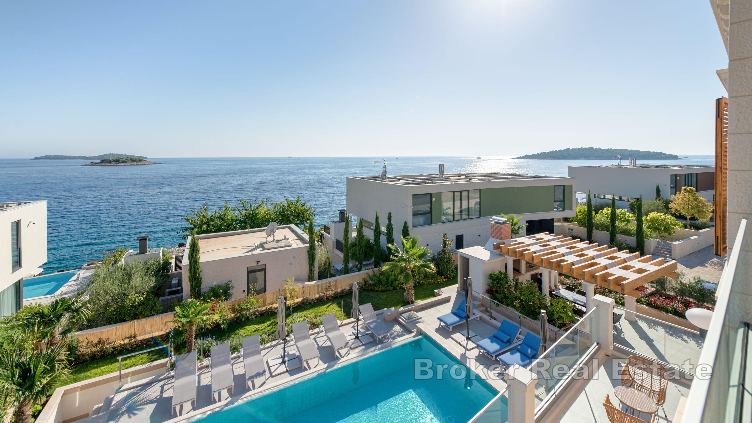 Rogoznica - Nowo wybudowana kamienna willa z widokiem na morze