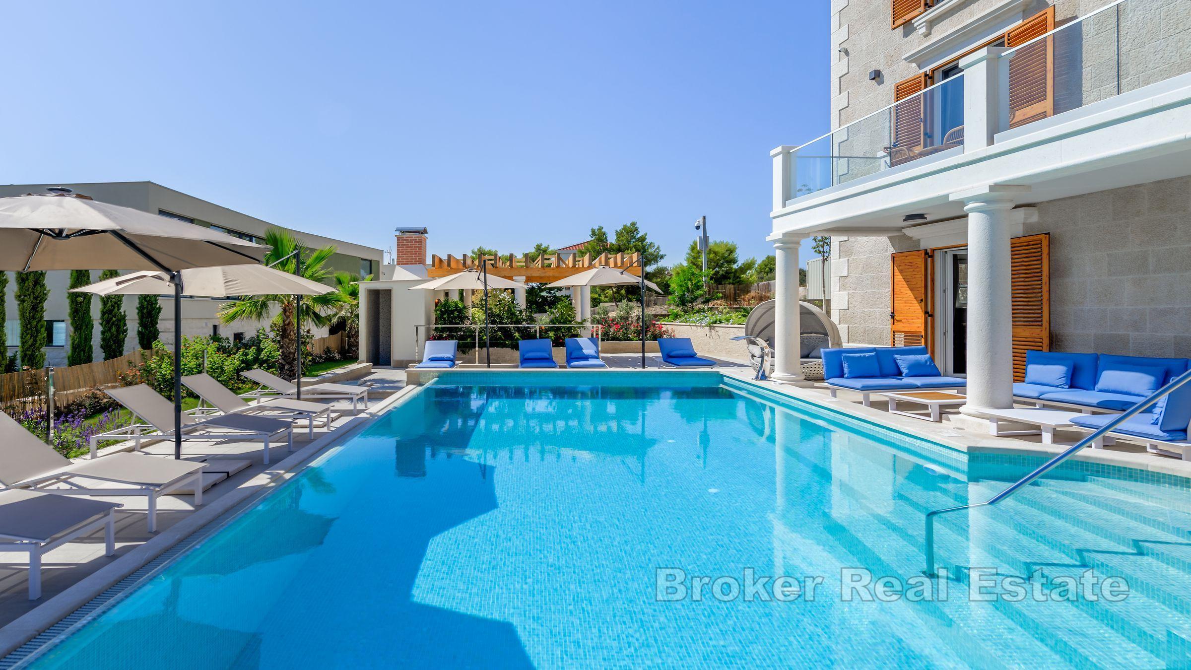 Rogoznica - Nowo wybudowana kamienna willa z widokiem na morze