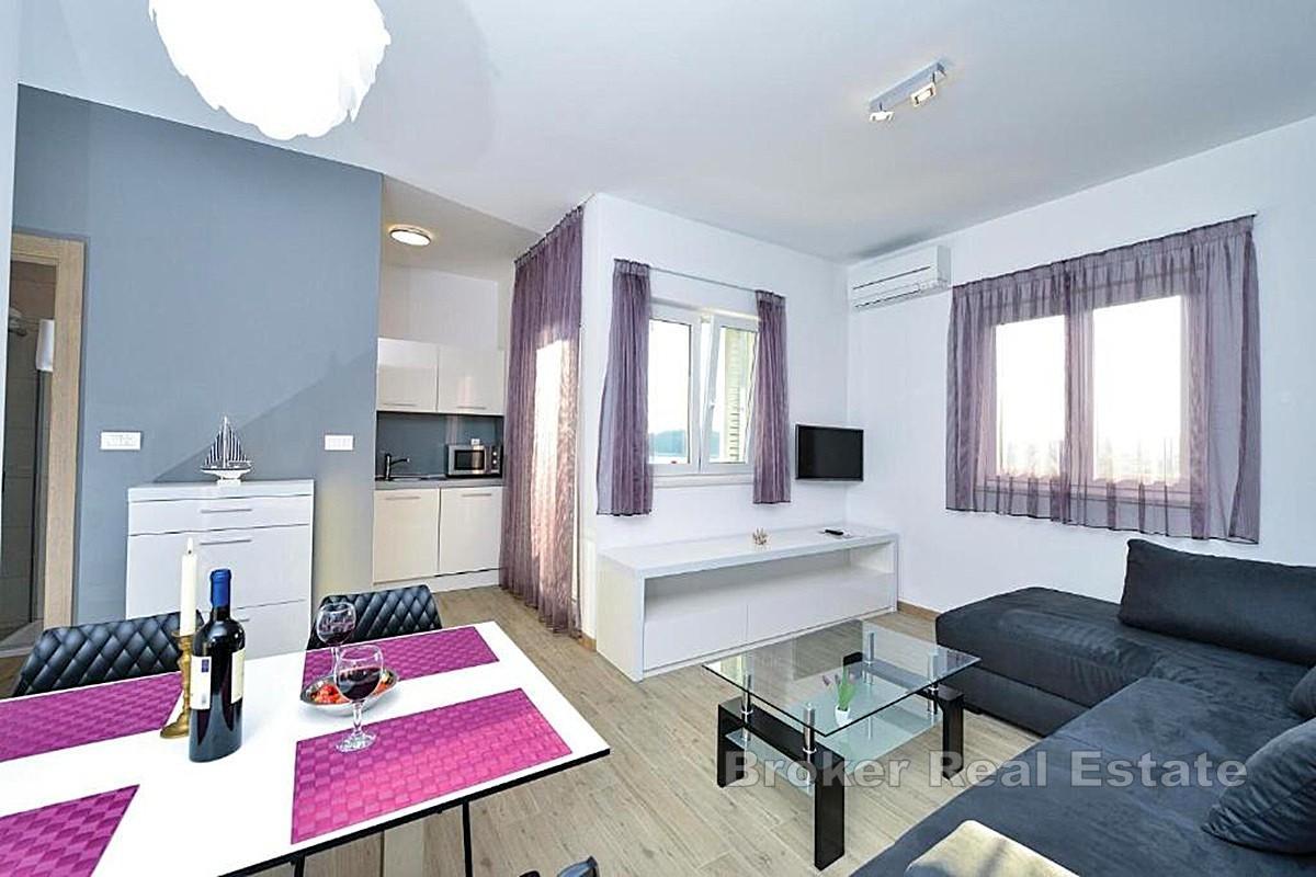 Rogoznica - Atraktivní apartmánová vila s výhledem na moře