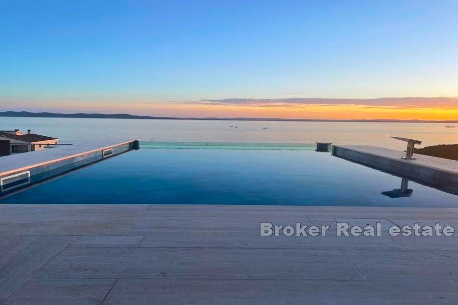 Zadar - Penthouse mit Pool und Meerblick