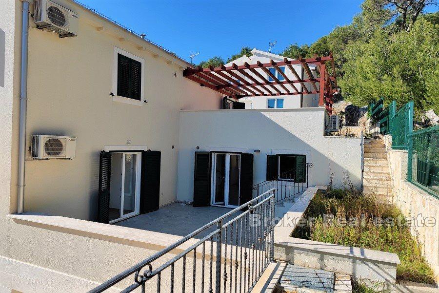 Nedaleko Rogoznice - Dům v blízkosti moře