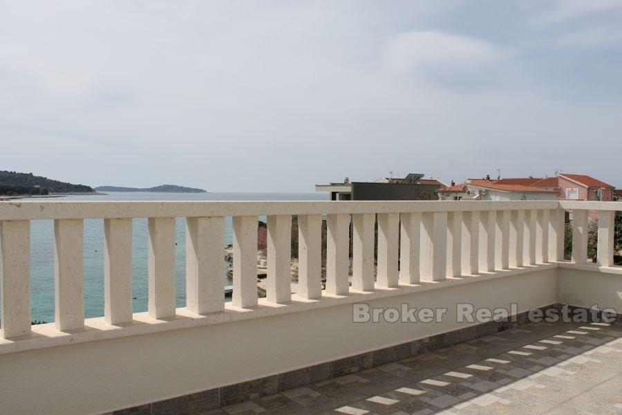 Rogoznica, nybyggt hus vid havet