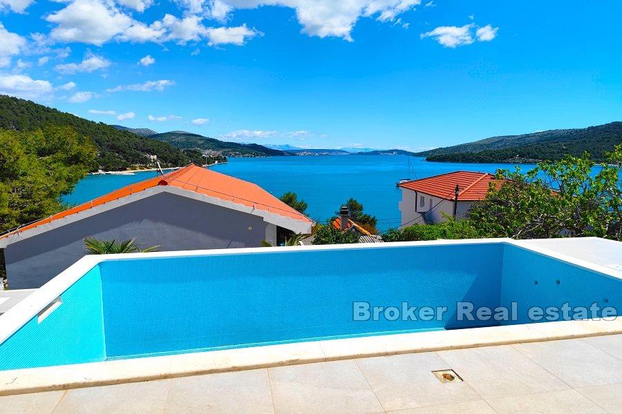 Marina - Newly built house with pool 50m from the sea