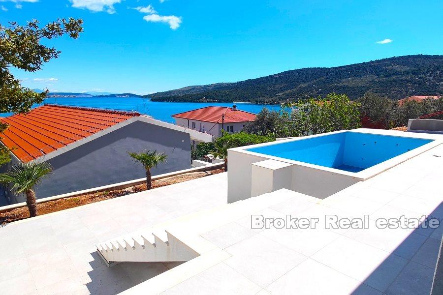 Marina - Newly built house with pool 50m from the sea