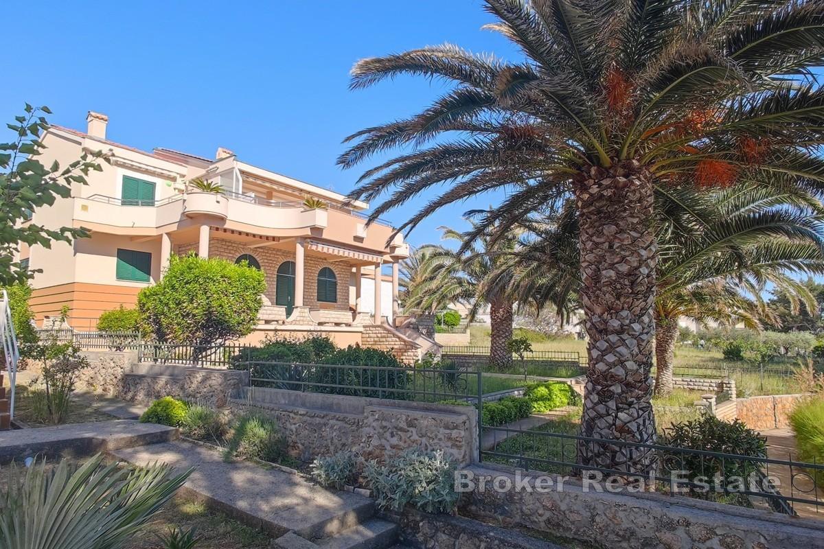 Pag - Maison première rangée de la mer