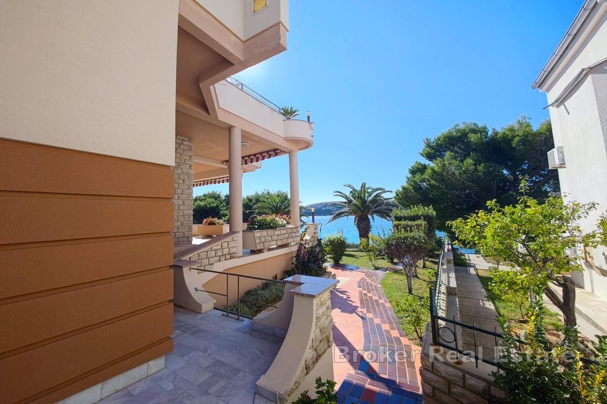 Pag - Maison première rangée de la mer