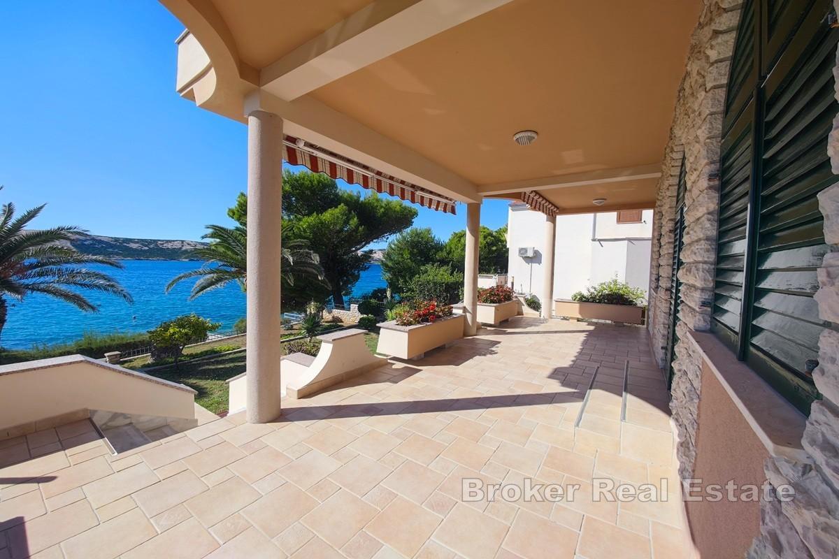 Pag - Dům v první řadě k moři