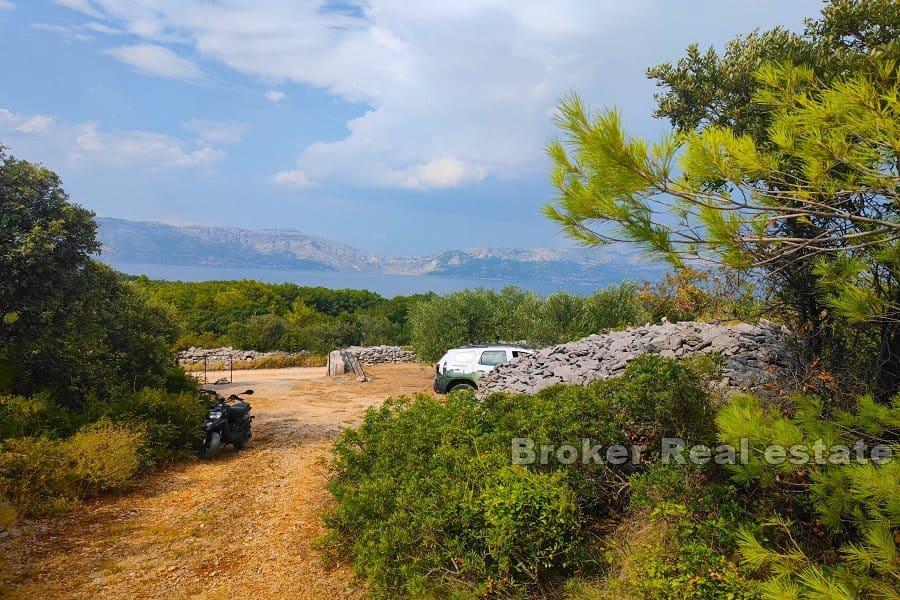 Brac - Agricultural land with a sea view