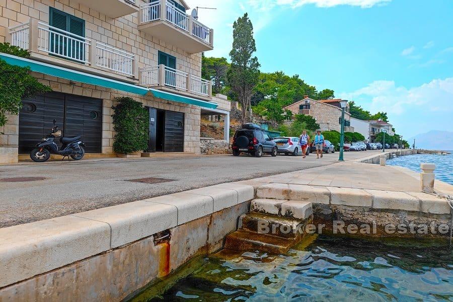 Brac - Lägenhet första raden till havet