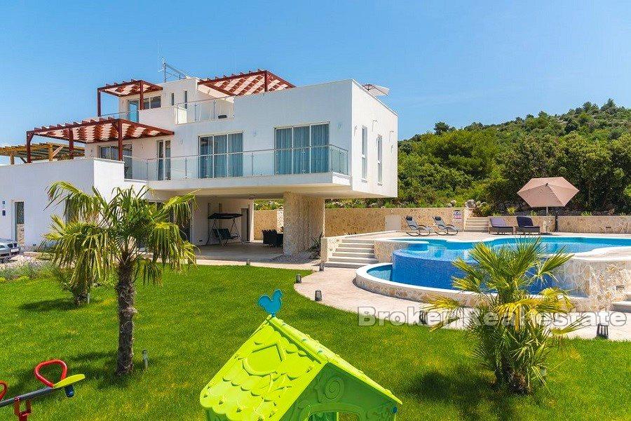 Rogoznica - Villa moderna con piscina e vista mare