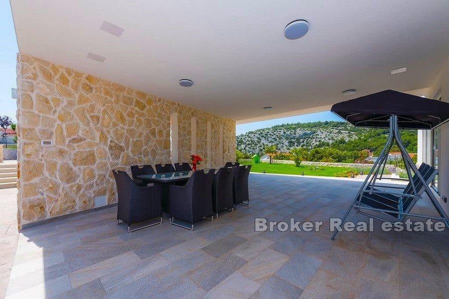 Rogoznica - Villa moderna con piscina e vista mare