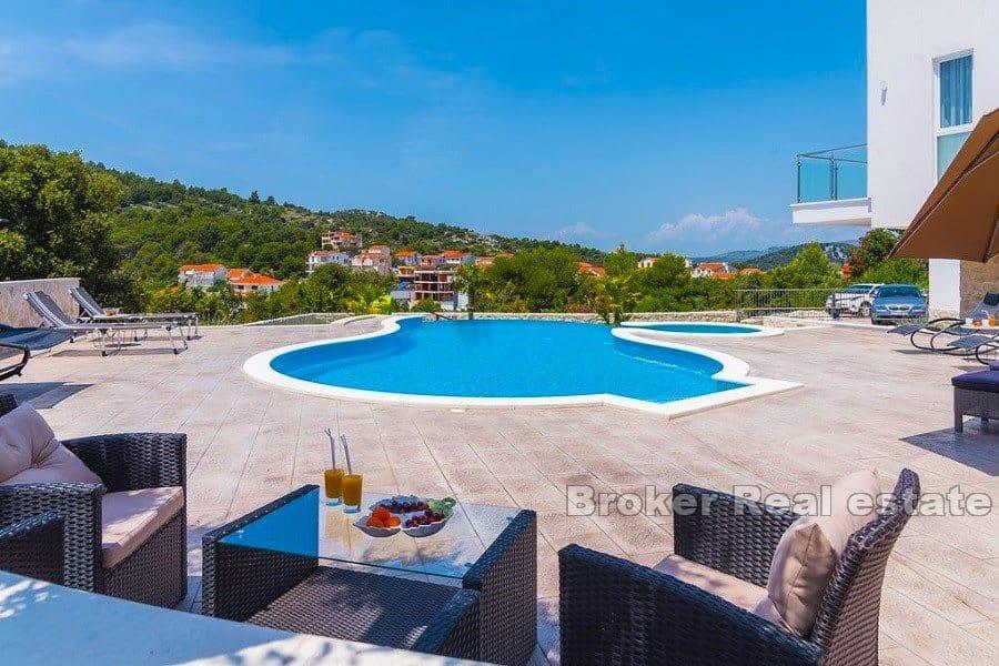Rogoznica - Villa moderna con piscina e vista mare