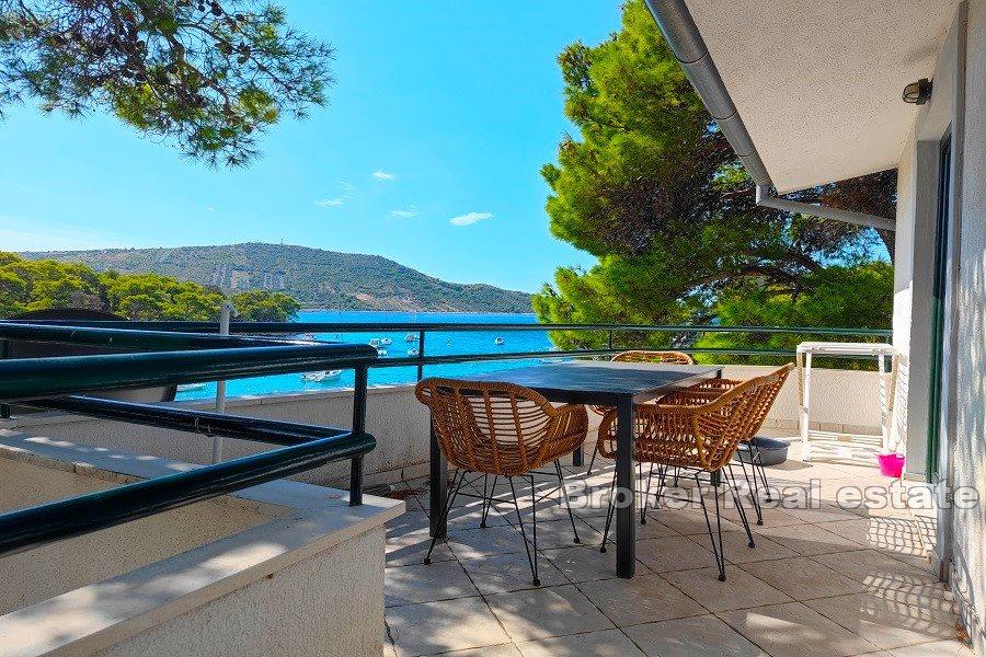 Primošten - Apartmánový dům první řada k moři