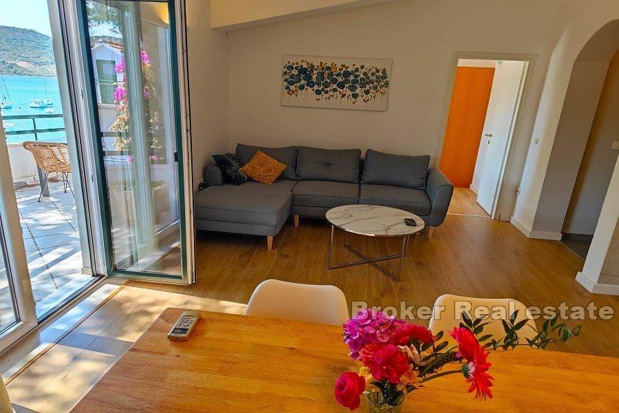 Primosten - Leilighetshus første rad til sjøen