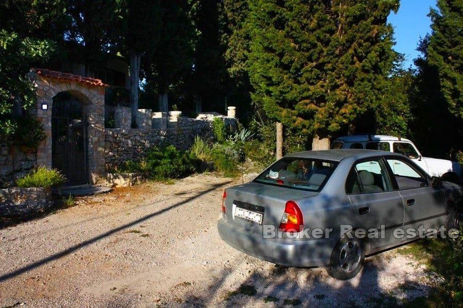 Solta - Terreno edificabile con vista mare