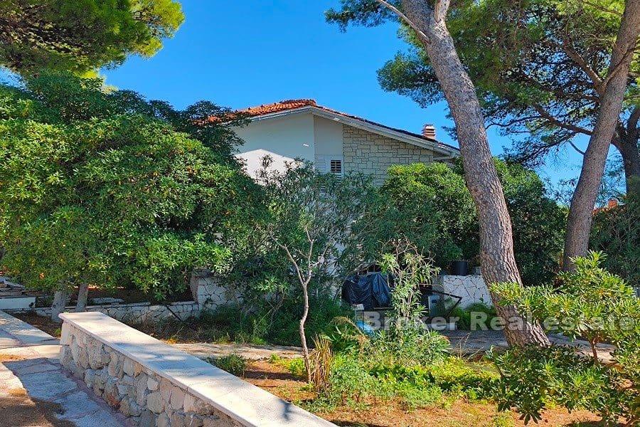 Brac - Maison première rangée de la mer