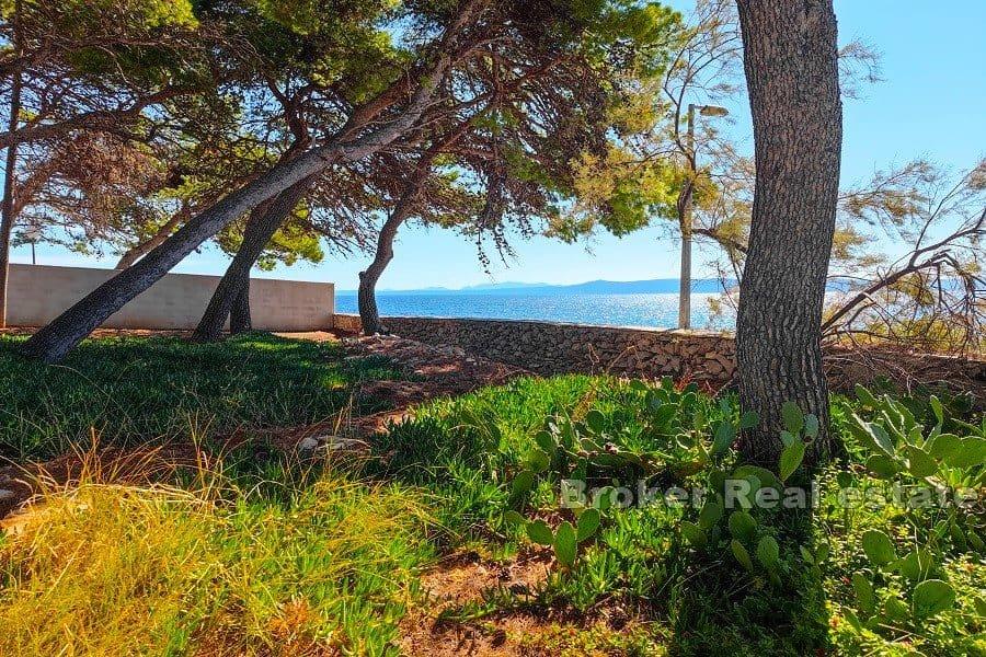 Brac - Maison première rangée de la mer