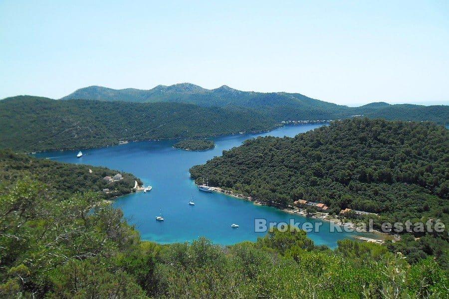 Lastovo - Građevinsko zemljište blizu mora