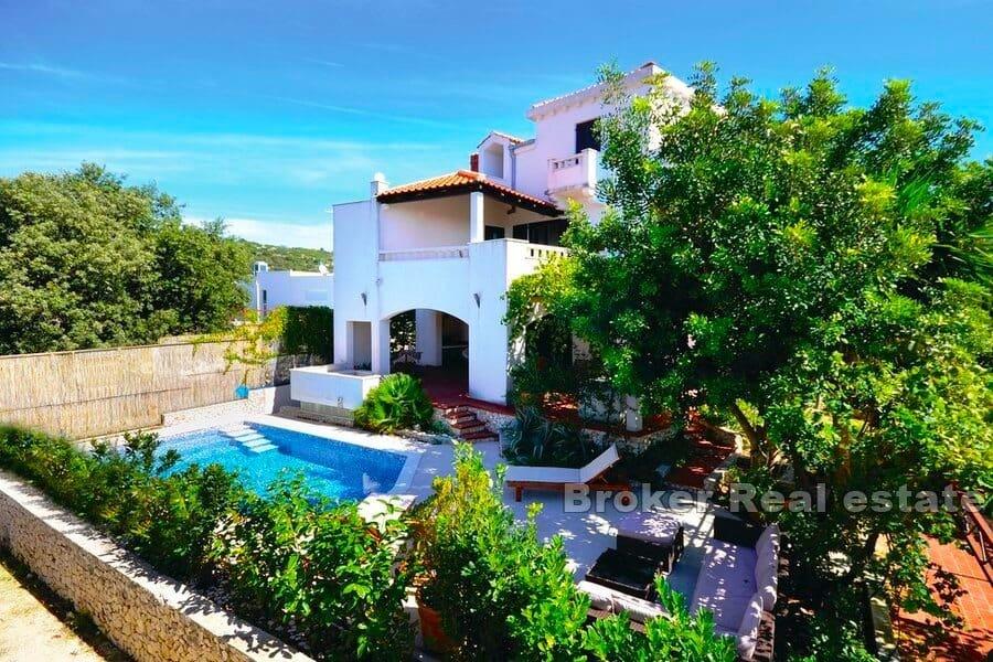 Rogoznica - Lägenhetshus med pool