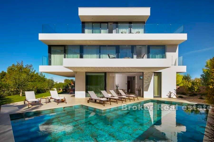 Zadar - Villa med moderne arkitektur med basseng og utsikt
