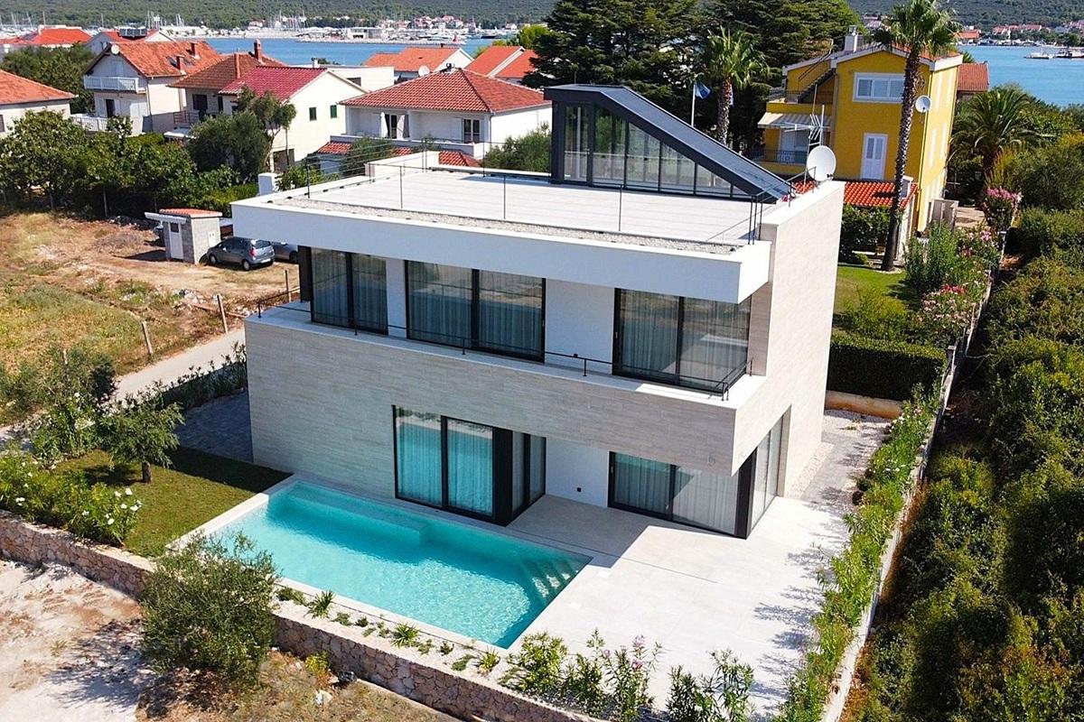 Zadar - Villa neuve avec piscine et vue mer