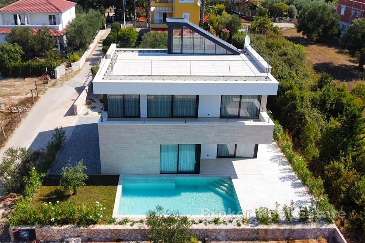 Zadar - Villa neuve avec piscine et vue mer