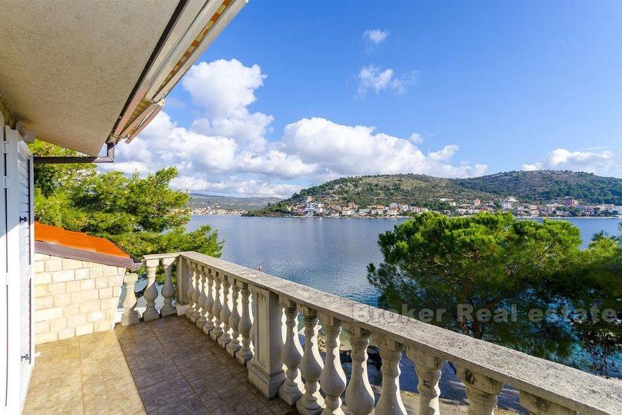 Rogoznica Bereich, Wohnung, erste Reihe zum Meer, Meerblick