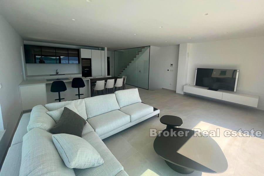 Zadar - luxueux appartement de trois étages au bord de la mer et de la plage