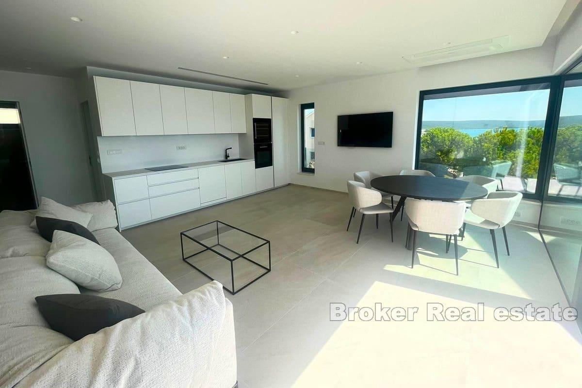Zadar - Prostorný apartmán u moře a pláže