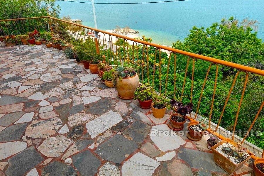 Otok Čiovo - Kuća u prvome redu do mora