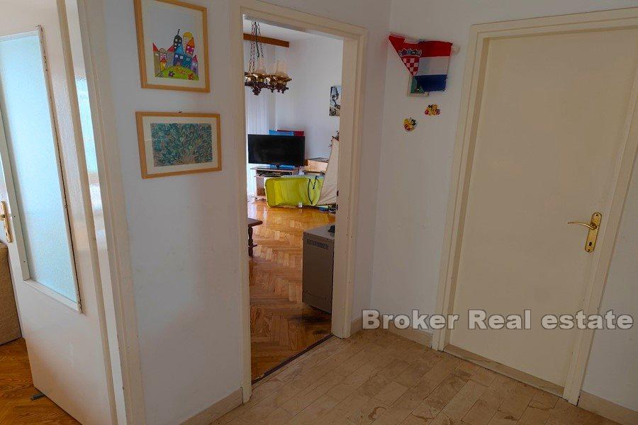 Otok Čiovo - Kuća u prvome redu do mora