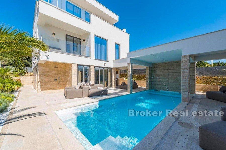 Zadar - Luxury villa first row to the sea and beach