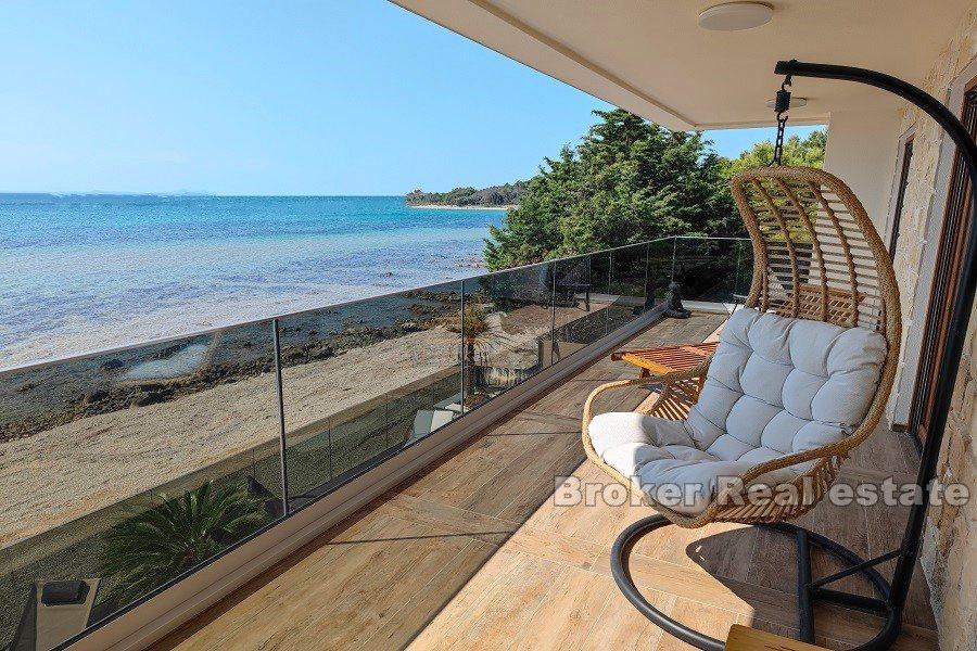 Zadar - Nowa willa, pierwszy rząd do morza i plaży